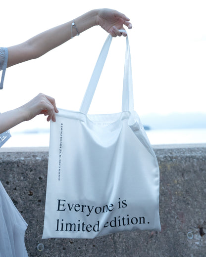 Time Keeper Bag ── Pearl-satin white
