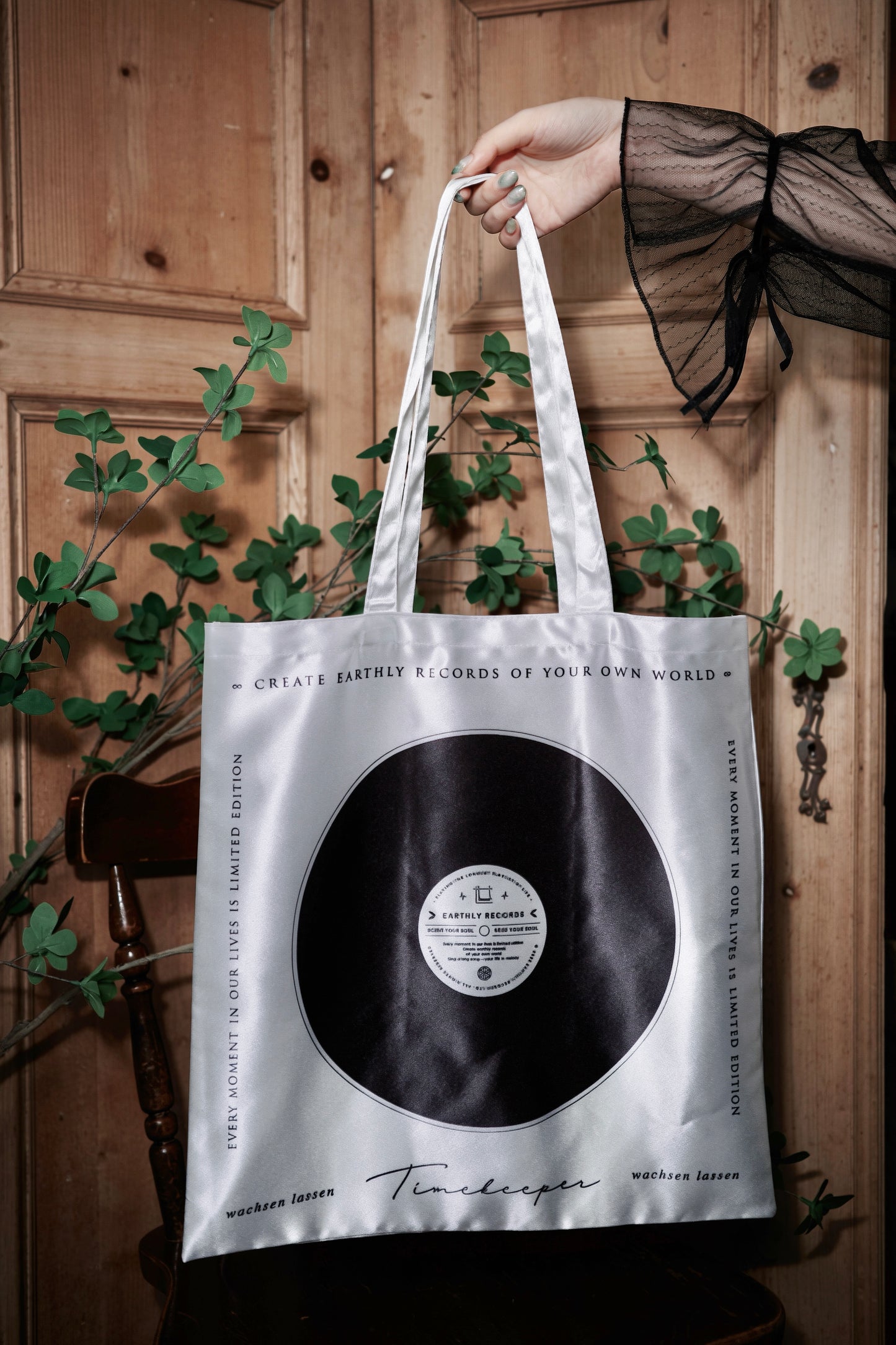 Time Keeper Bag ── Pearl-satin white